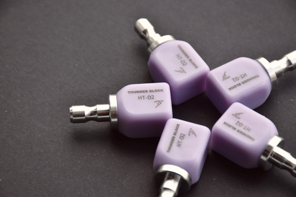 BLOCCHETTI IN DISILICATO DI LITIO THUNDER-BLOCK Cad/Cam