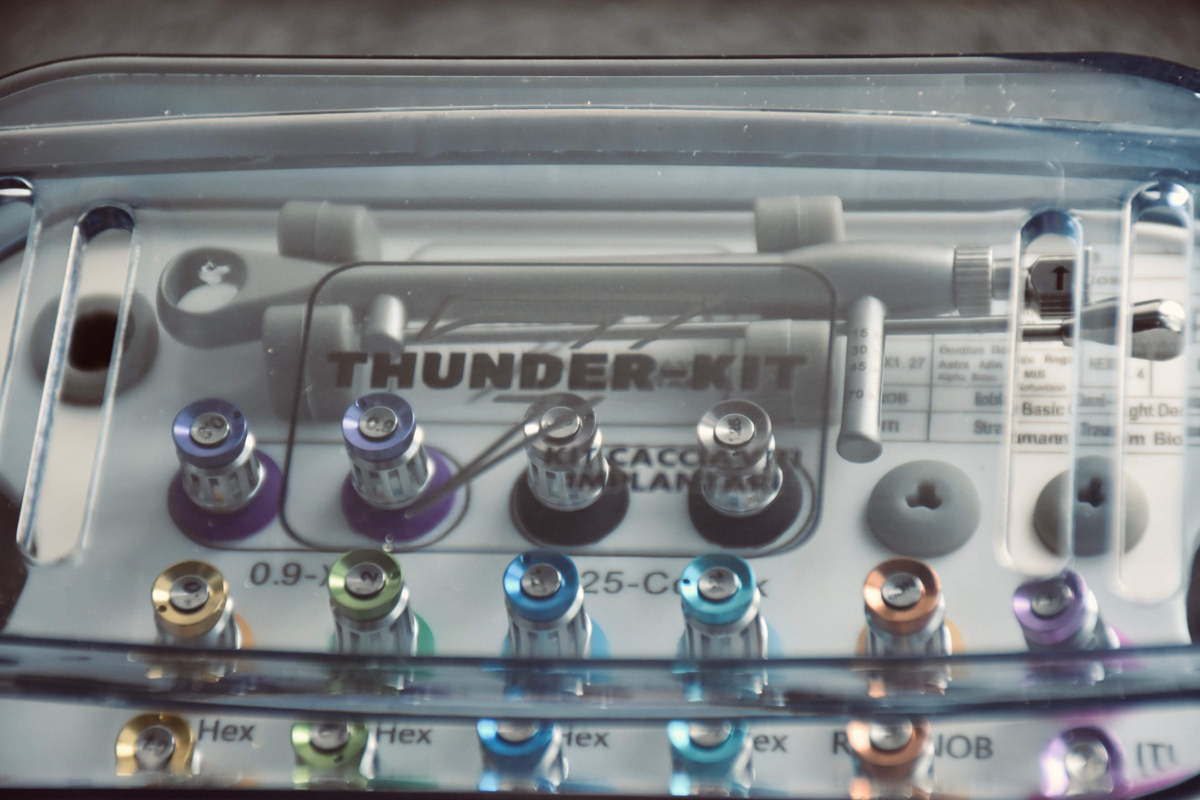 KIT CACCIAVITI IMPLANTARI / THUNDER KIT